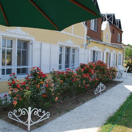 Kastel Marijeta Ξενοδοχείο Susara Εξωτερικό φωτογραφία